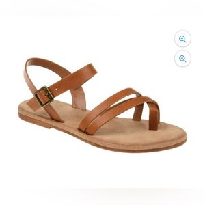 NWOT Women's Journee Collection Vasek Flat Thong Sandal Tan Faux Leather